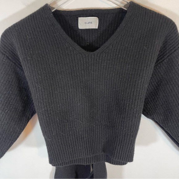 CLANE 90% Wool Long Sleeve Semi Cropped V Neck Sweater Size US XS - Picture 3 of 9